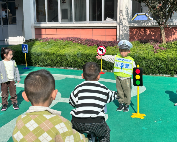 e7e902afe748408a8b9d5ee9548b18fd.png e7e902afe748408a8b9d5ee9548b18fd.png